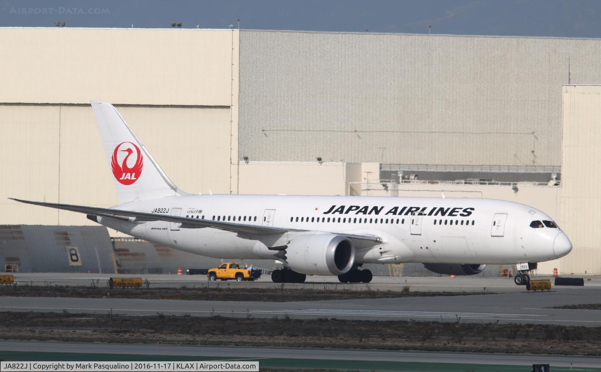 JA822J, 2010 Boeing 787-8 Dreamliner C/N 34832, Boeing 787-8