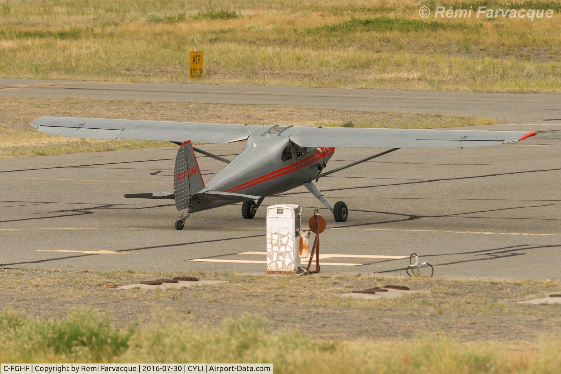 C-FGHF, 1948 Luscombe 8E Silvaire C/N 6226, Parked, preparing for take-off.
