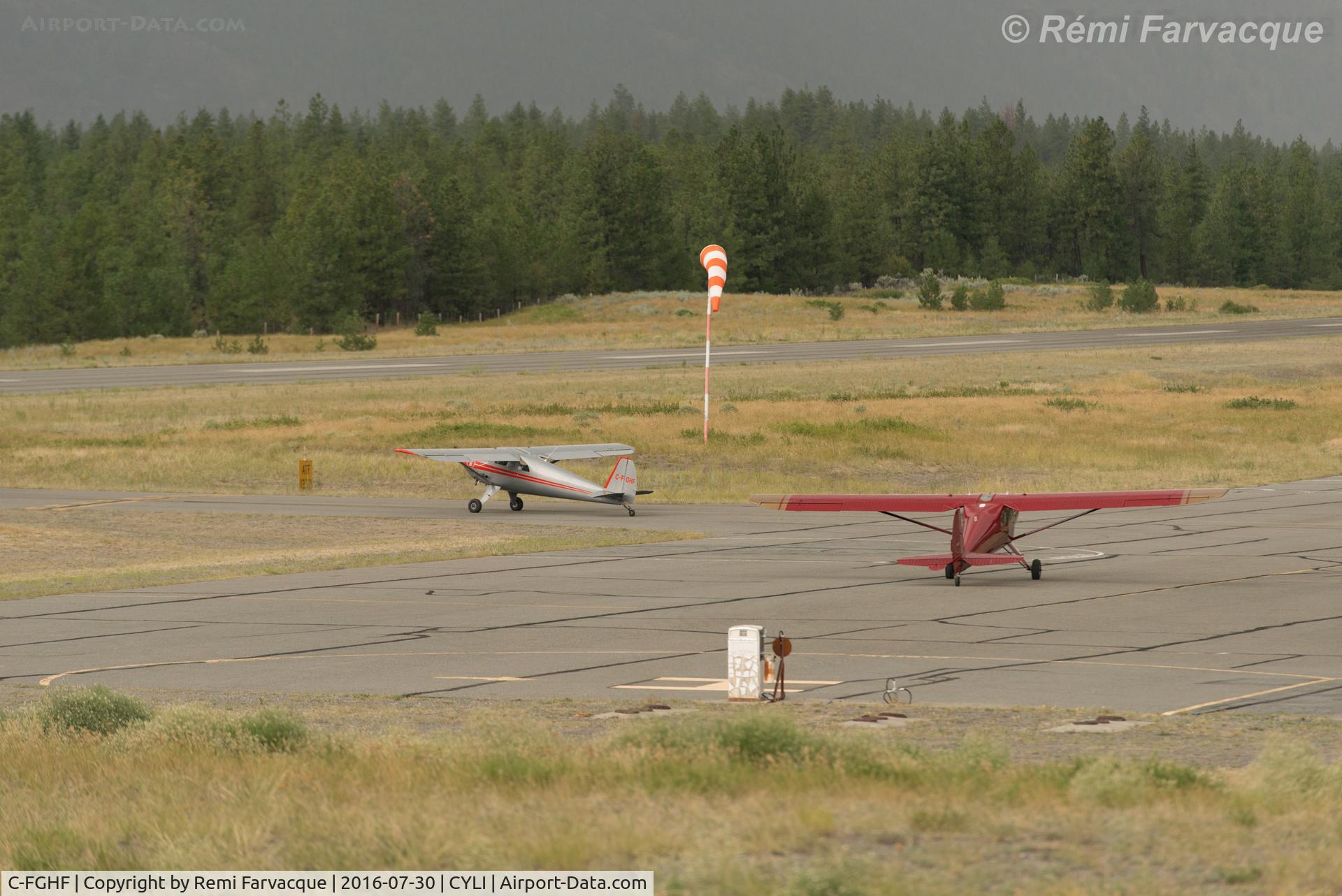 C-FGHF, 1948 Luscombe 8E Silvaire C/N 6226, Taxiing for take-off (left). With C-GHQM (right).