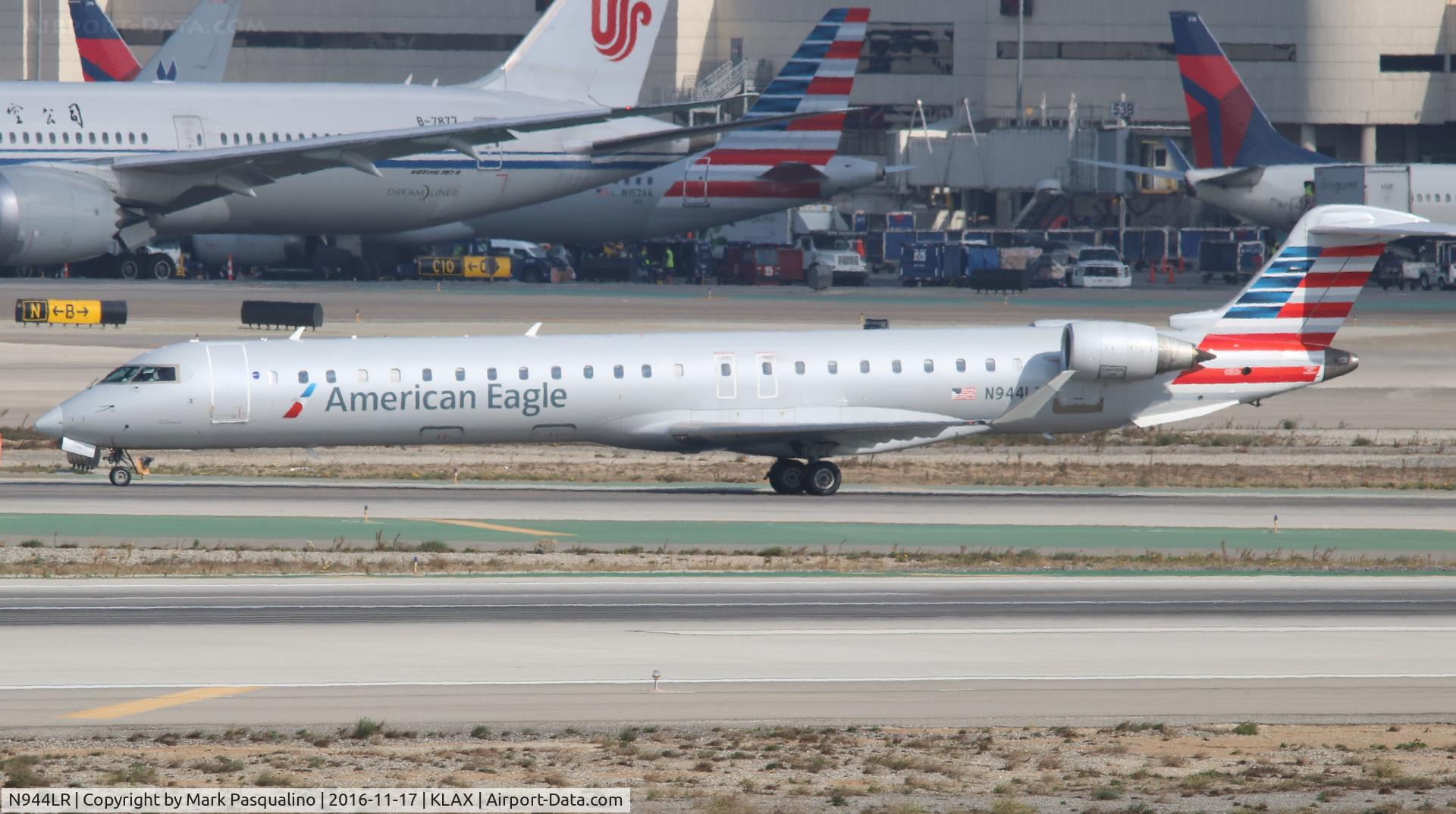 N944LR, 2006 Bombardier CRJ-900ER (CL-600-2D24) C/N 15075, CL600-2D24