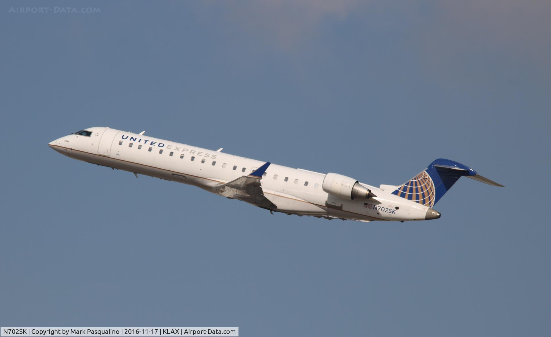 N702SK, 2004 Bombardier CRJ-701ER (CL-600-2C10) Regional Jet C/N 10136, CL-600-2C10