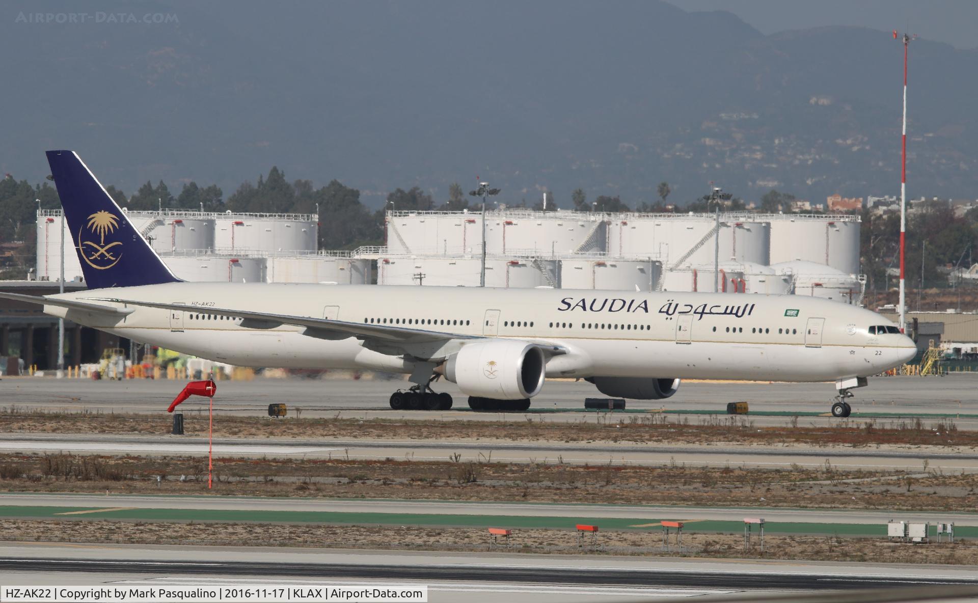 HZ-AK22, 2013 Boeing 777-368/ER C/N 41059, Boeing 777-300ER
