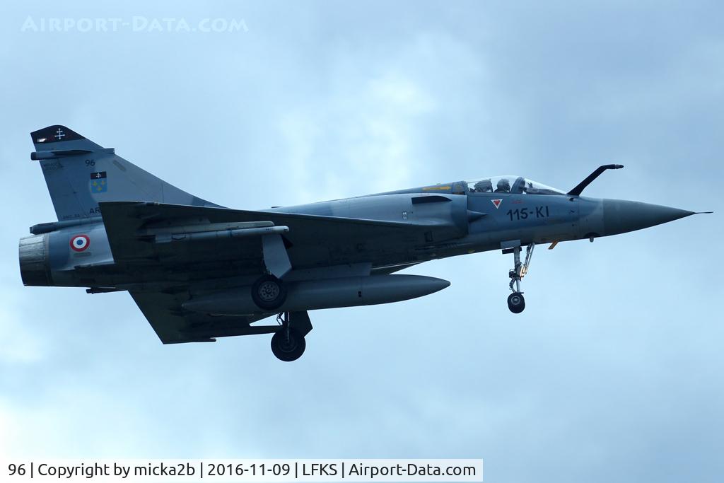 96, Dassault Mirage 2000C C/N 355, Landing