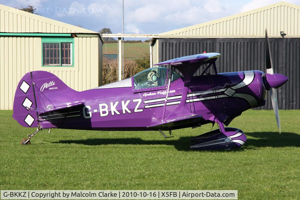 G-BKKZ, 2000 Pitts S-1S Special C/N PFA 009-10525, Pitts S-1S Special, Fishburn Airfield UK, October 16th, 2010.