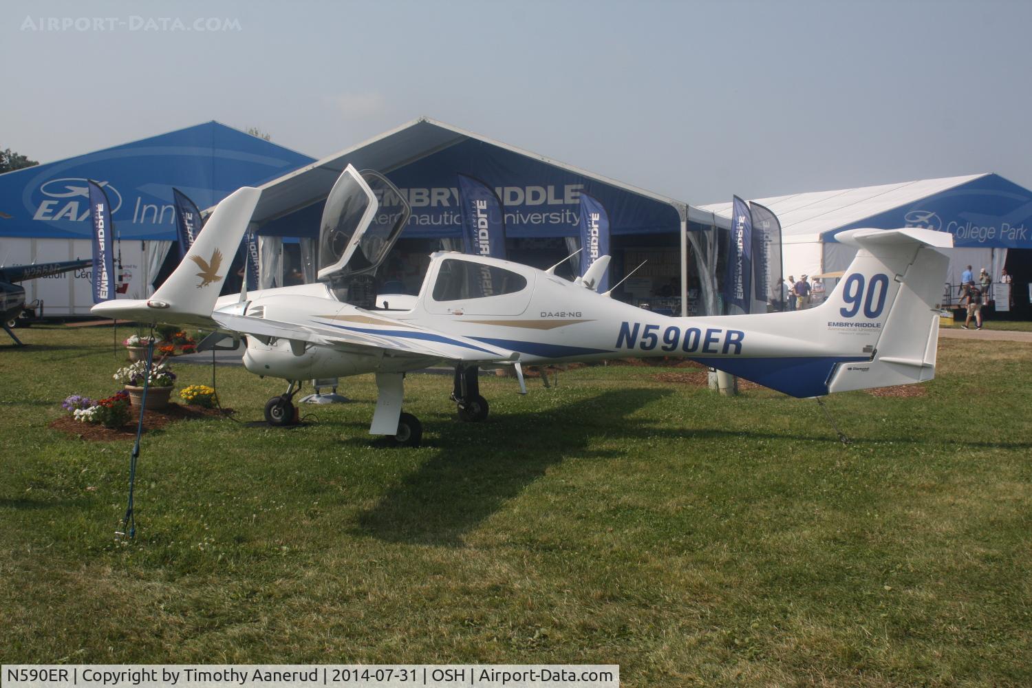 N590ER, 2007 Diamond DA-42 Twin Star C/N 42.AC069, 2007 Diamond DA-42, c/n: 42.AC069