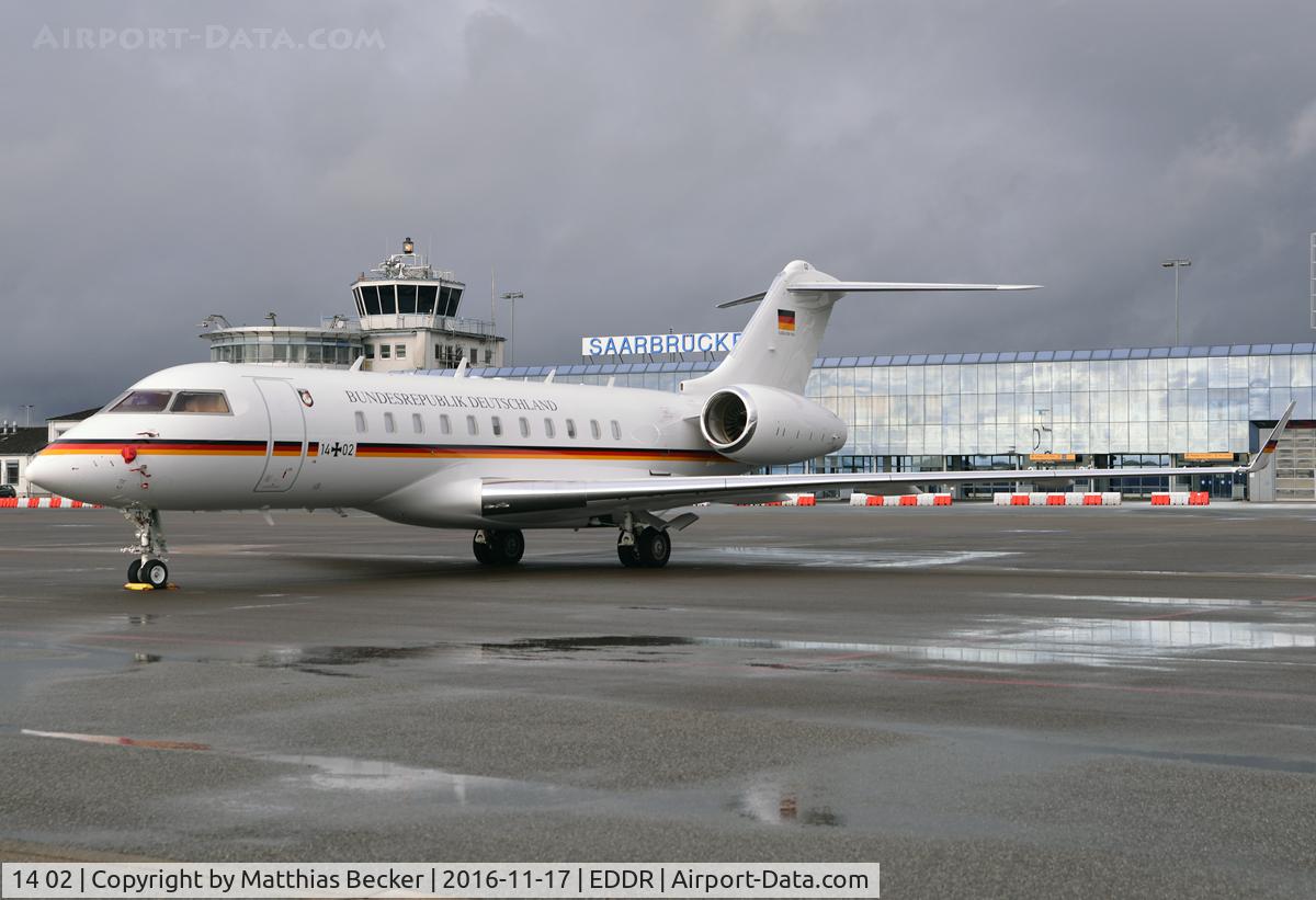 14 02, 2010 Bombardier BD-700-1A11 Global 5000 C/N 9404, 14+02