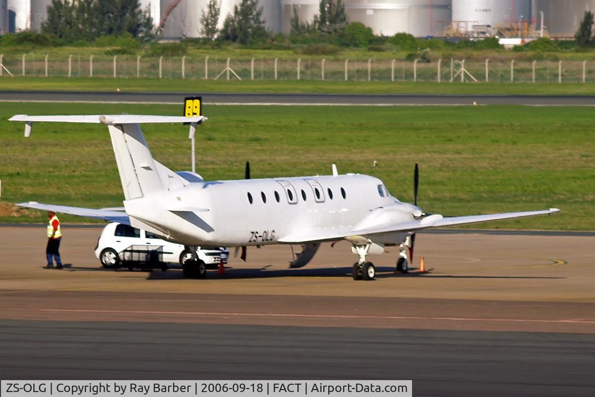 ZS-OLG, 1991 Beech 1900C C/N UC-144, Beech 1900C-1 [UC-144] Cape Town Int'l~ZS 18/09/2006