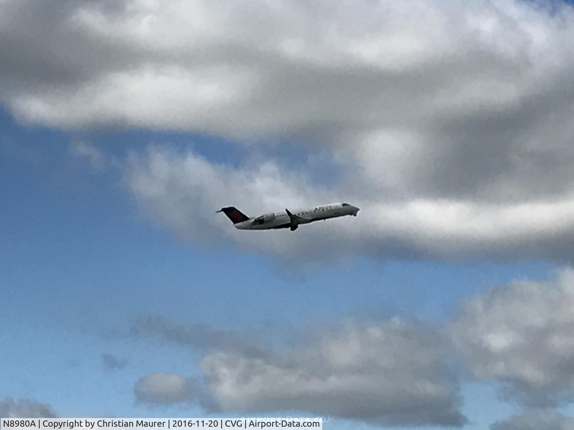 N8980A, 2004 Bombardier CRJ-200 (CL-600-2B19) C/N 7980, Flapship 3706 going to Canada