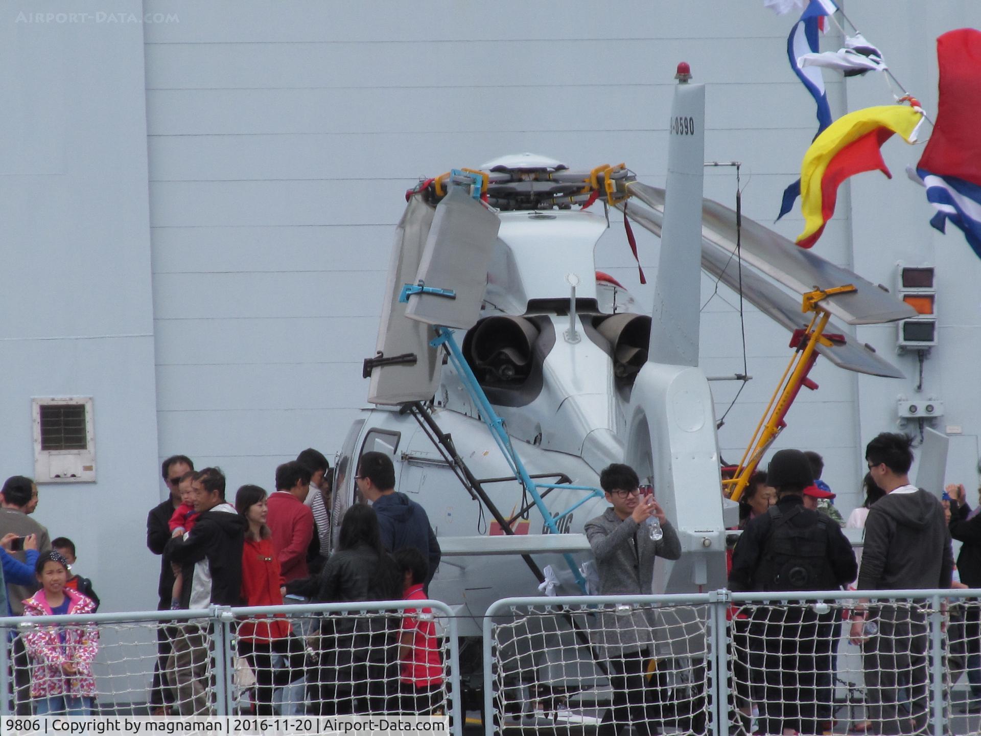 9806, Harbin Z9 C/N 0590, view from adjacent vessel - DD110 Takanami of JSDF