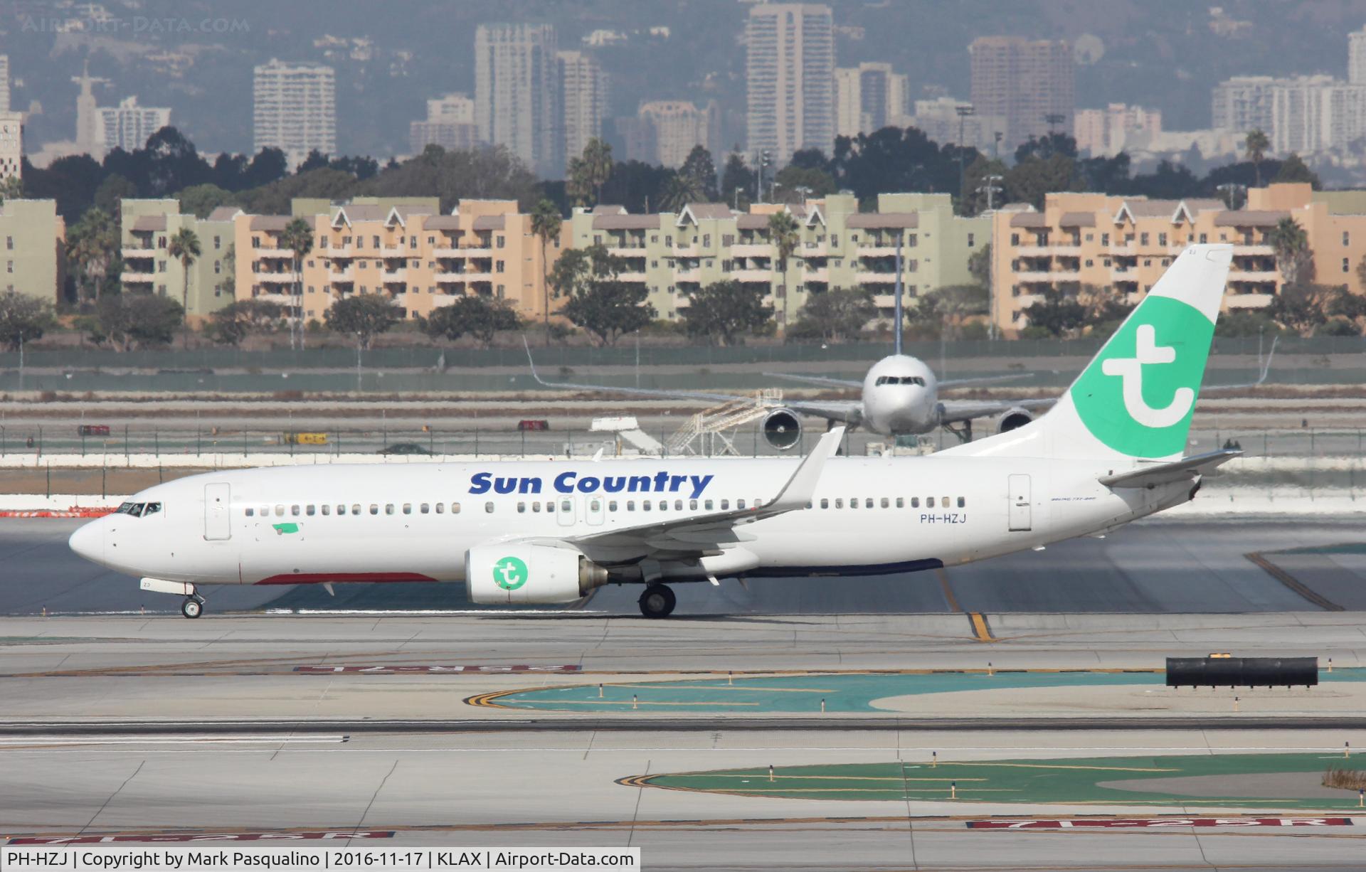 PH-HZJ, 2000 Boeing 737-8K2 C/N 30389, Boeing 737-800