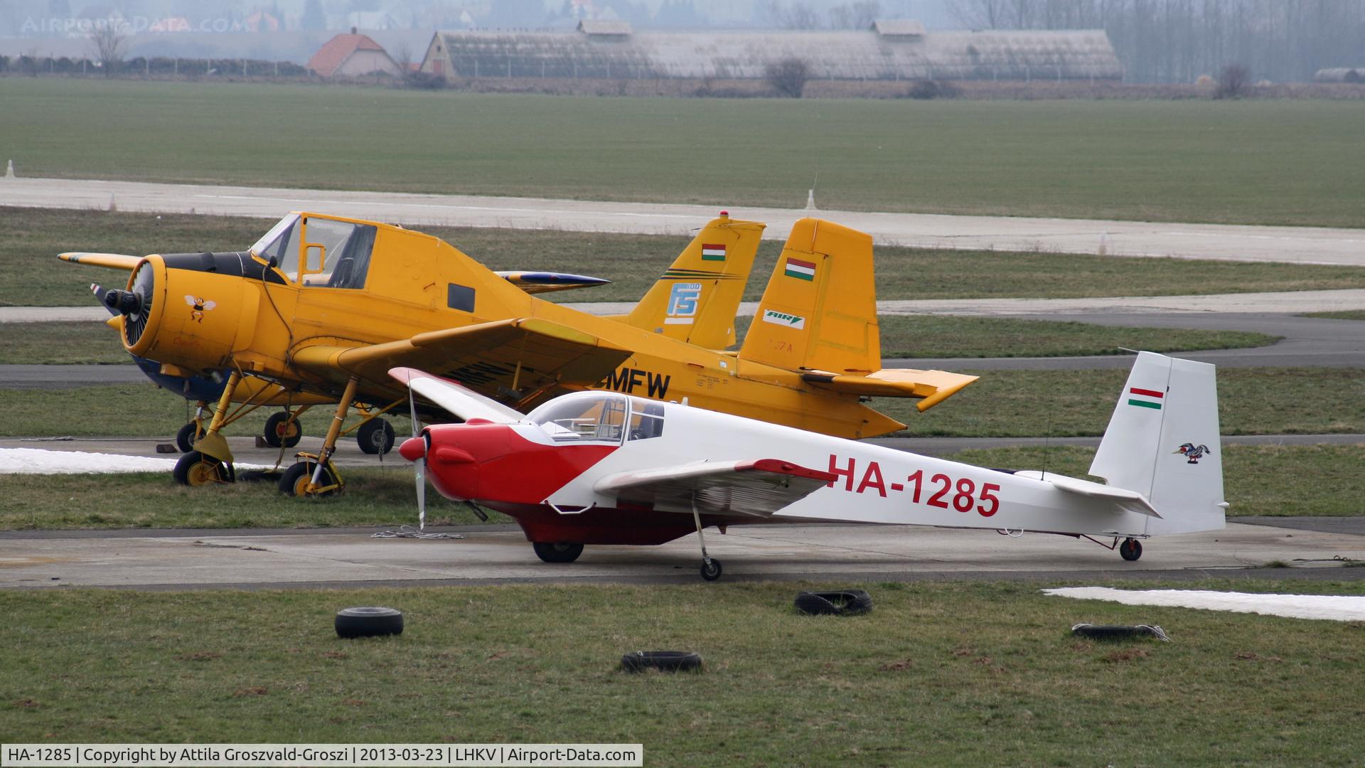 HA-1285, 1972 Scheibe SF-25C Falke 1700 C/N 4227, Kaposújlak Airport, Hungary.