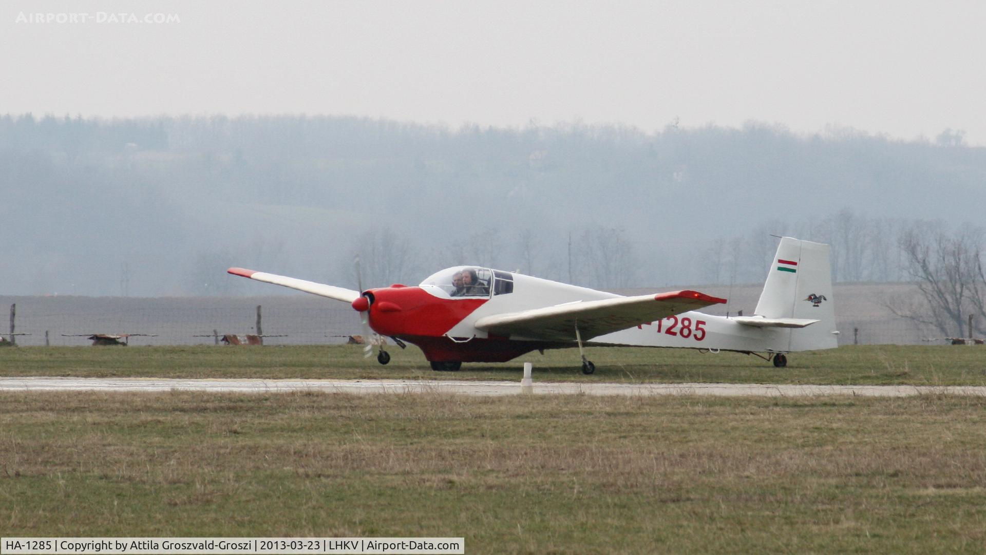 HA-1285, 1972 Scheibe SF-25C Falke 1700 C/N 4227, Kaposújlak Airport, Hungary.