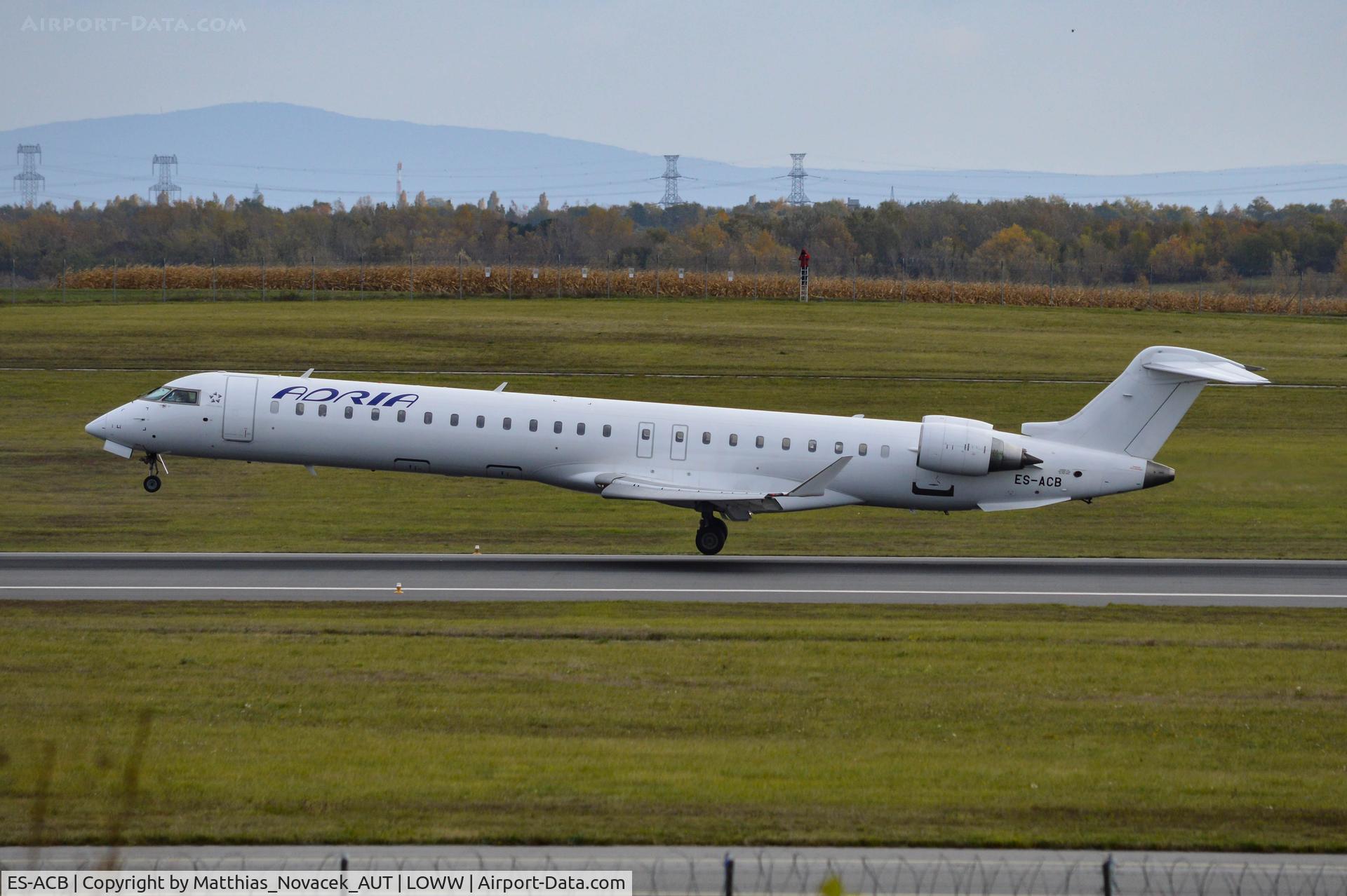ES-ACB, 2010 Bombardier CRJ-900ER (CL-600-2D24) C/N 15261, Adria Airways from Slovenia
Registrated in Estonia
Flying for an Austrian airline