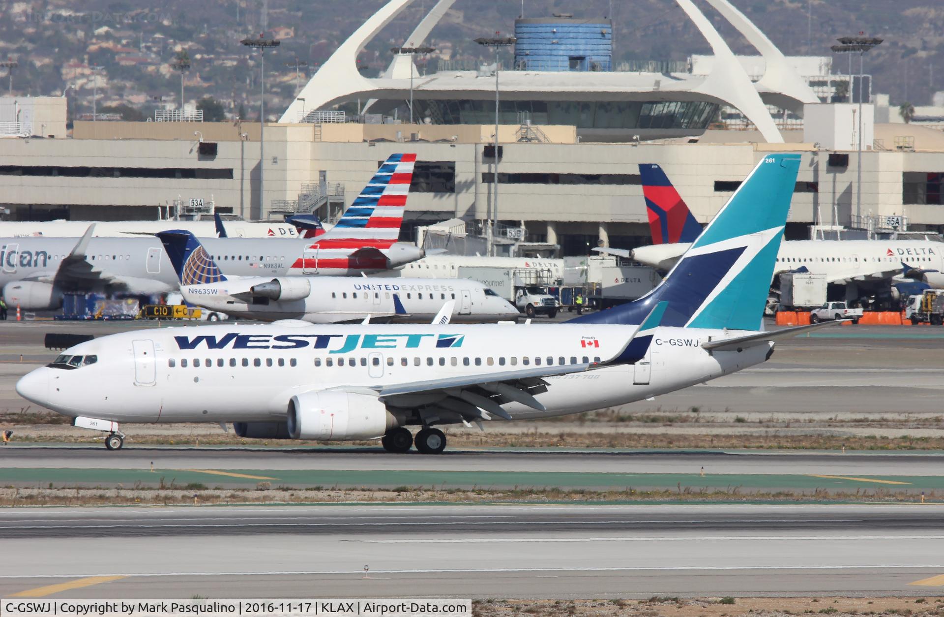 C-GSWJ, 2010 Boeing 737-7CT C/N 37423, Boeing 737-700