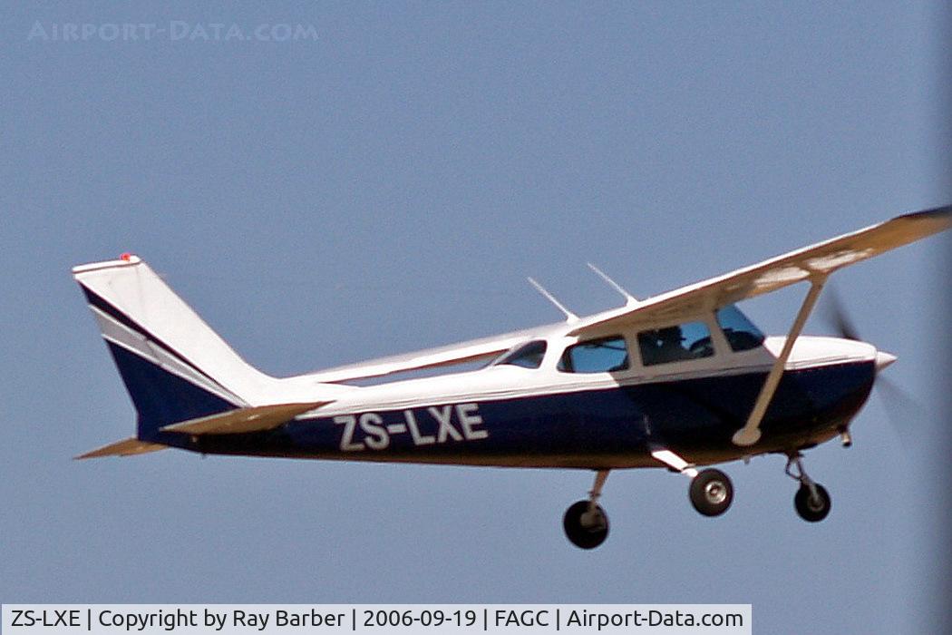 ZS-LXE, Cessna 172K Skyhawk Skyhawk C/N 17258473, Cessna 172K Skyhawk [172-58473] Grand Central~ZS 19/09/2006