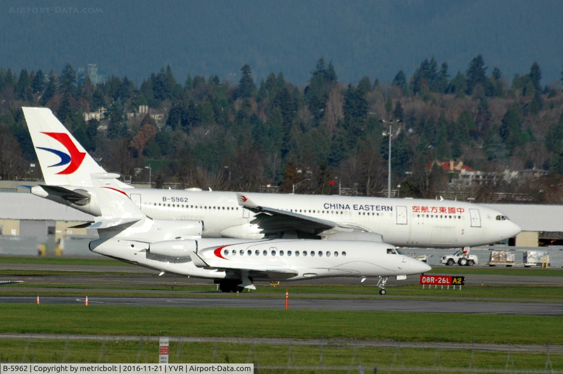 B-5962, 2014 Airbus A330-243 C/N 1588, With N8X Dassault Falcon 8X at YVR