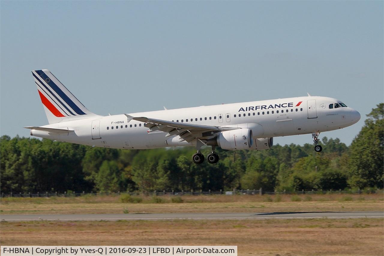 F-HBNA, 2010 Airbus A320-214 C/N 4335, Airbus A320-214, On final rwy 05, Bordeaux Mérignac airport (LFBD-BOD)