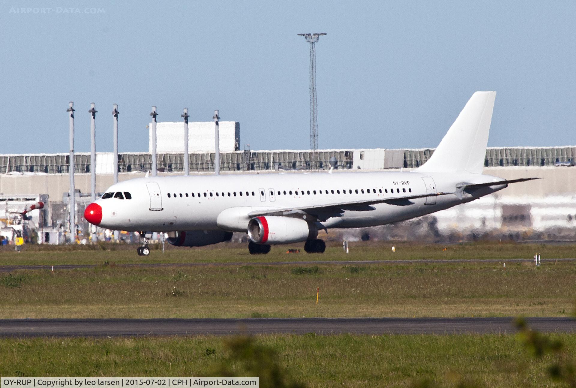 OY-RUP, 1993 Airbus A320-231 C/N 0406, Copenhagen 2.7.15