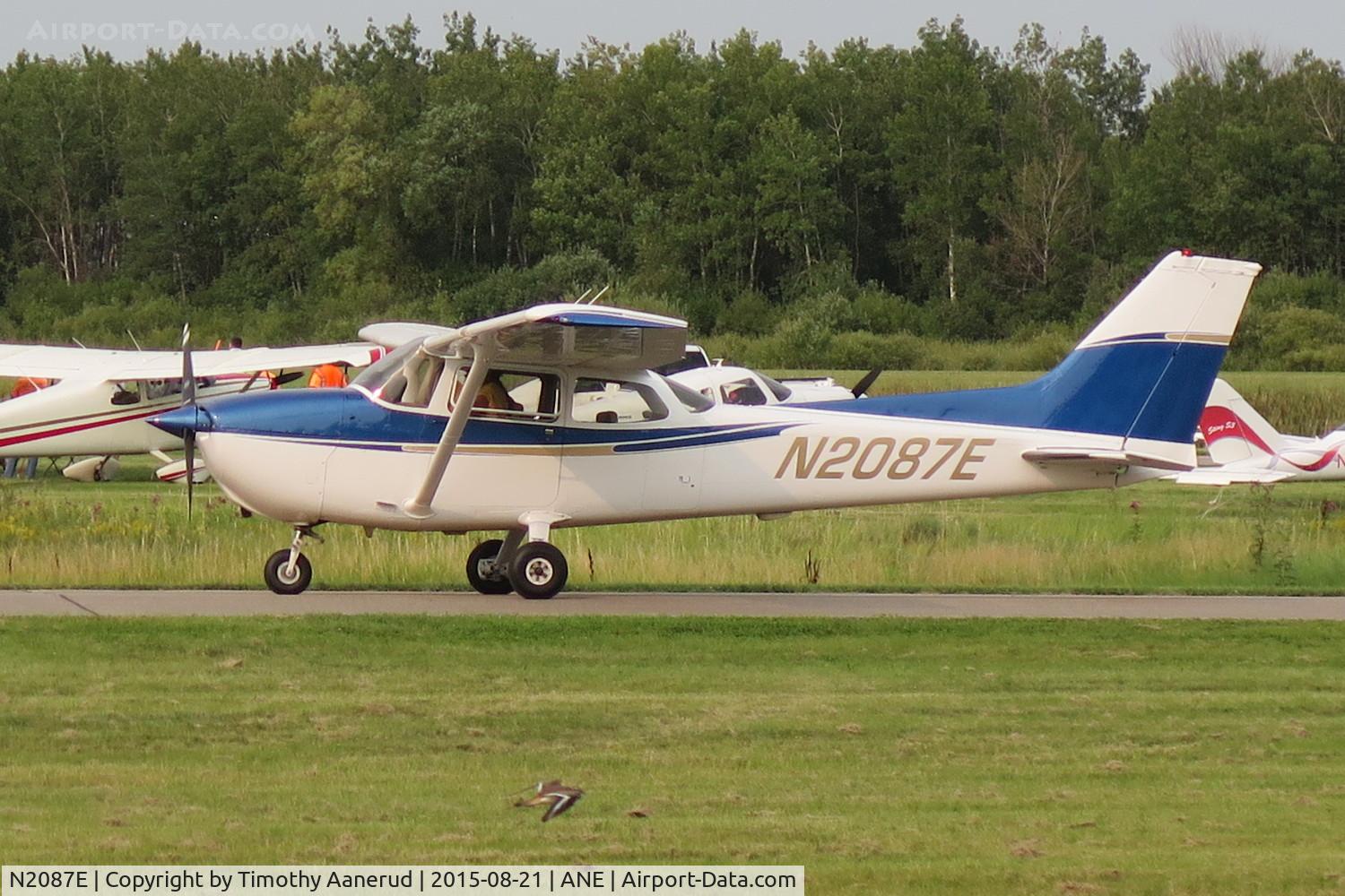 N2087E, 1978 Cessna 172N C/N 17271150, 1978 Cessna 172N, c/n: 17271150,  2015 AOPA FLY-IN Minneapolis, MN