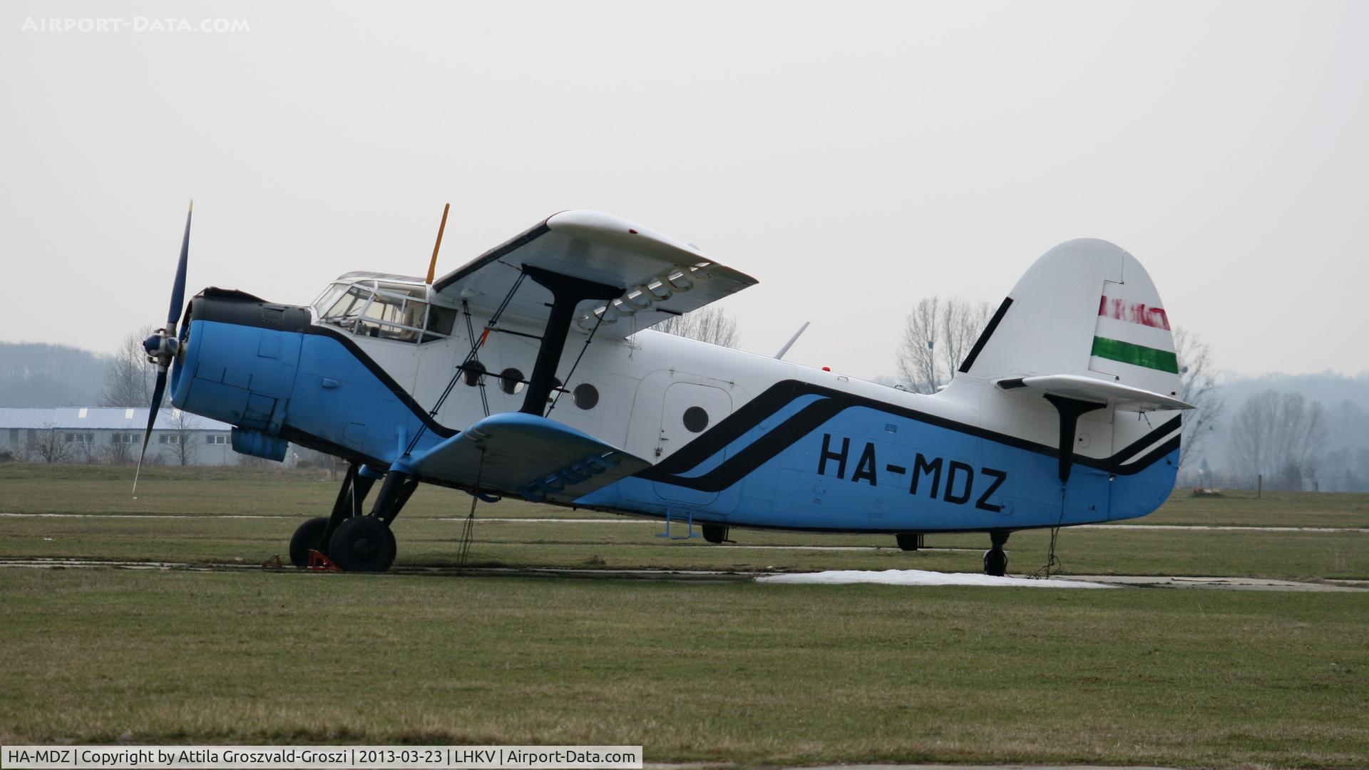 HA-MDZ, 1979 PZL-Mielec An-2R C/N 1G186-04, Kaposújlak Airport, Hungary.