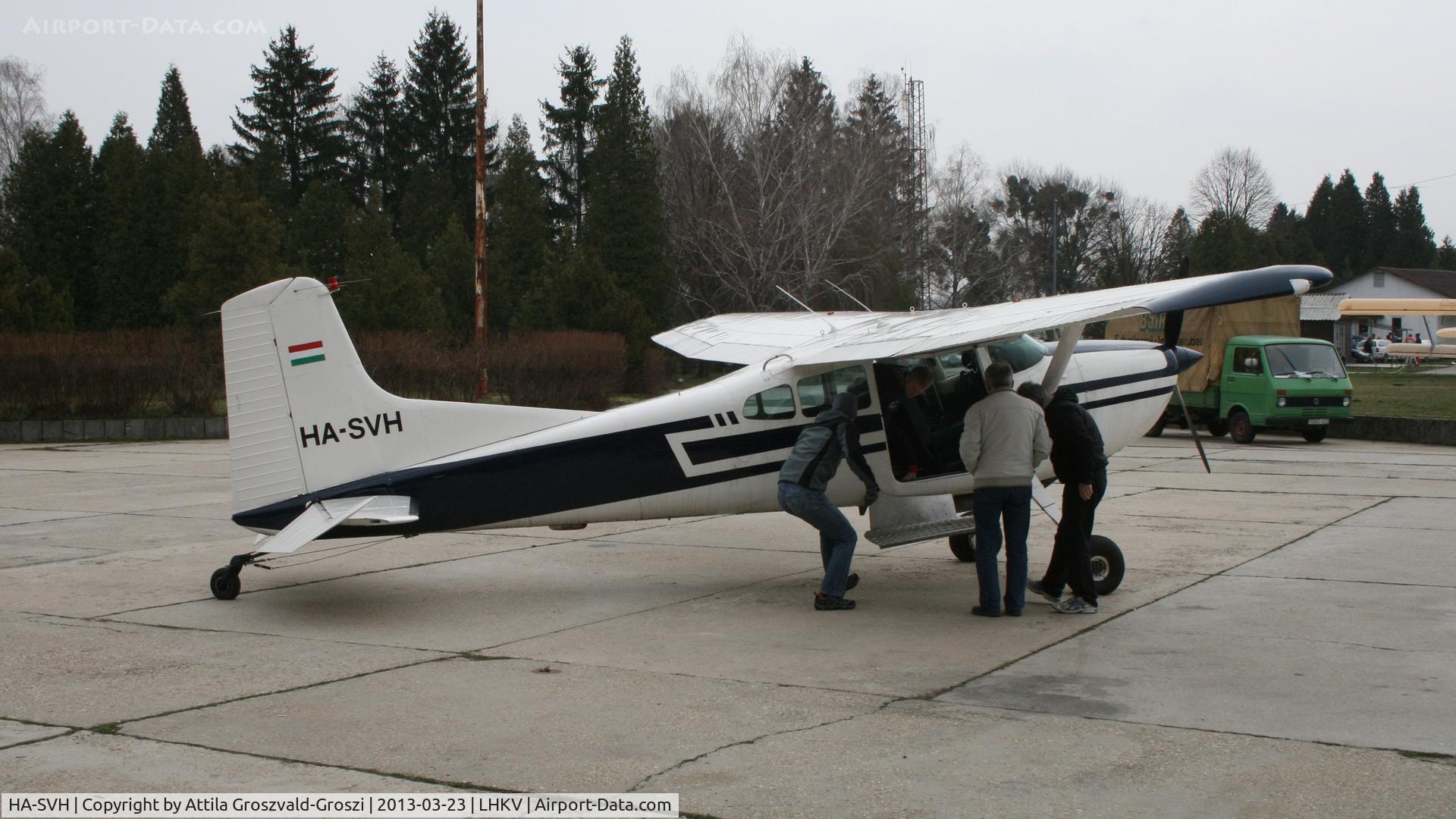 HA-SVH, 1975 Cessna A185F Skywagon 185 C/N 18502644, Kaposújlak Airport, Hungary.
