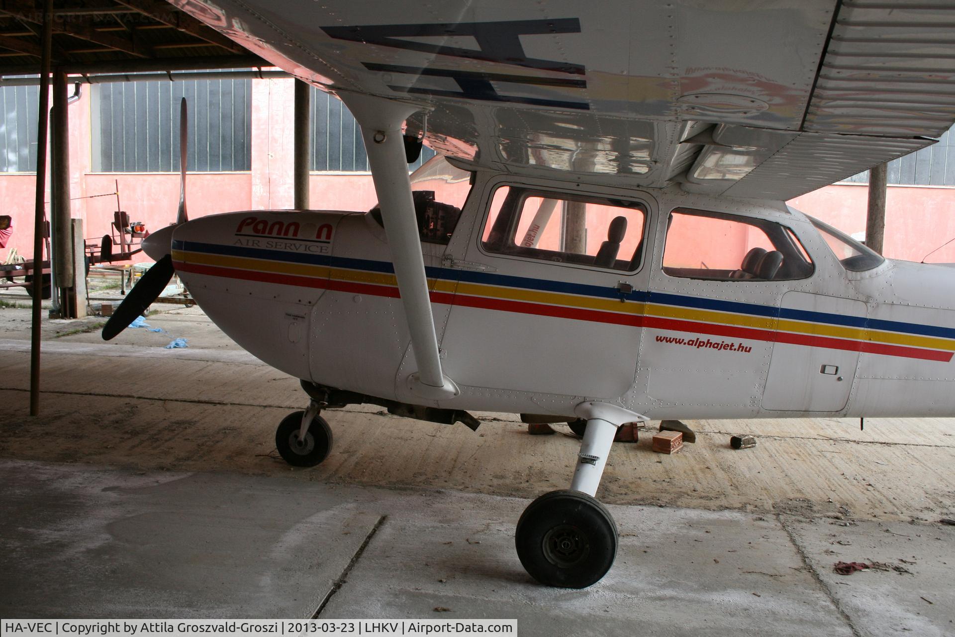 HA-VEC, 1974 Reims FR172J Reims Rocket C/N 0481, Kaposújlak Airport, Hungary.