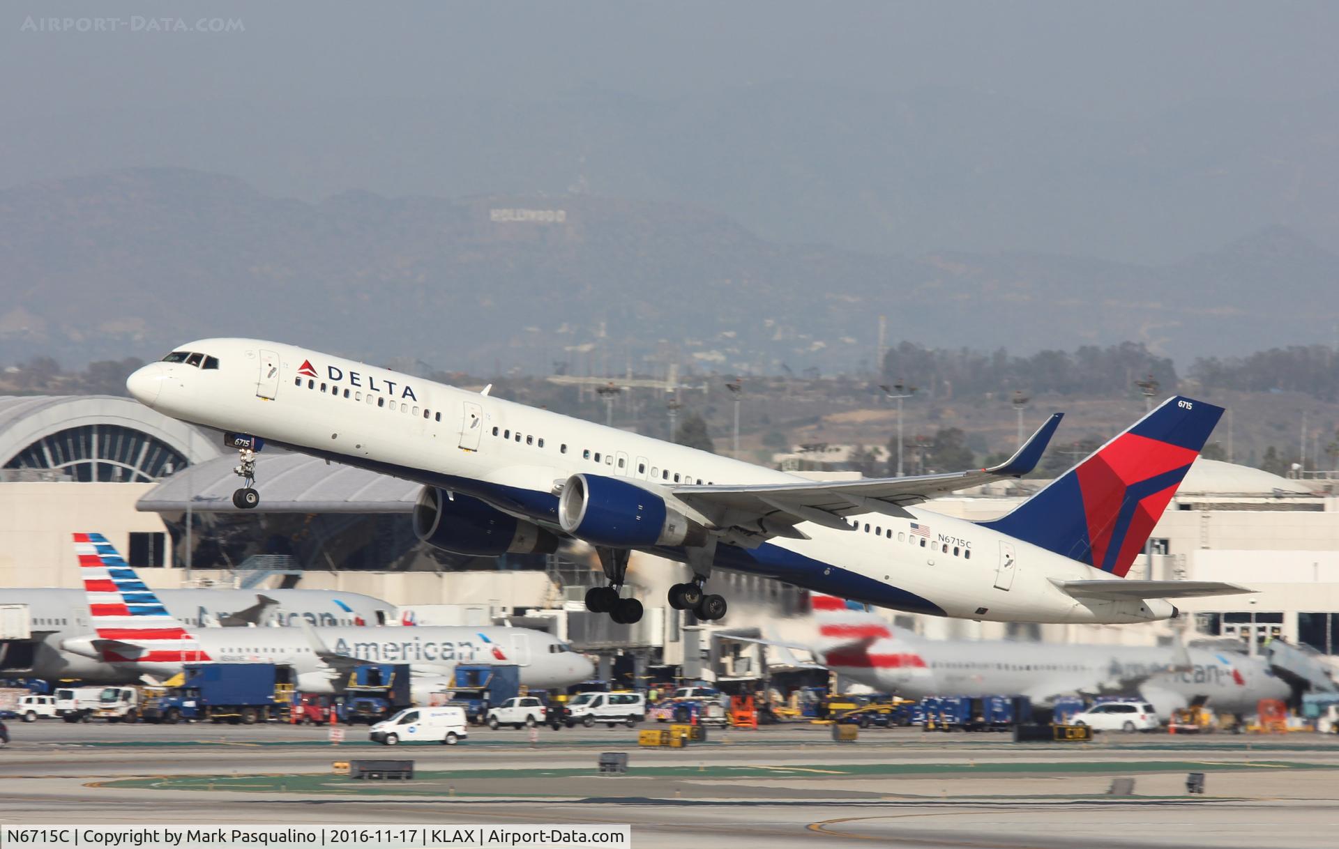 N6715C, 2001 Boeing 757-232 C/N 30486, Boeing 757-200
