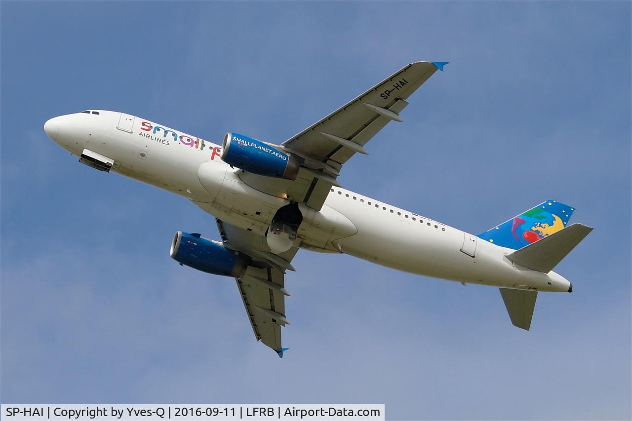SP-HAI, 1999 Airbus A320-233 C/N 1007, Airbus A320-233, Take off rwy 25L, Brest-Bretagne airport (LFRB-BES)