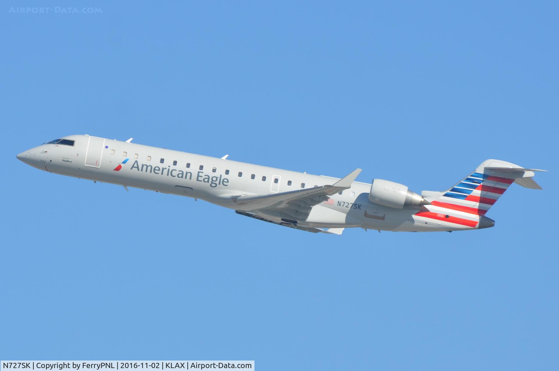 N727SK, 2005 Bombardier CRJ-701ER (CL-600-2C10) Regional Jet C/N 10191, American Eagle CL700 departing LAX