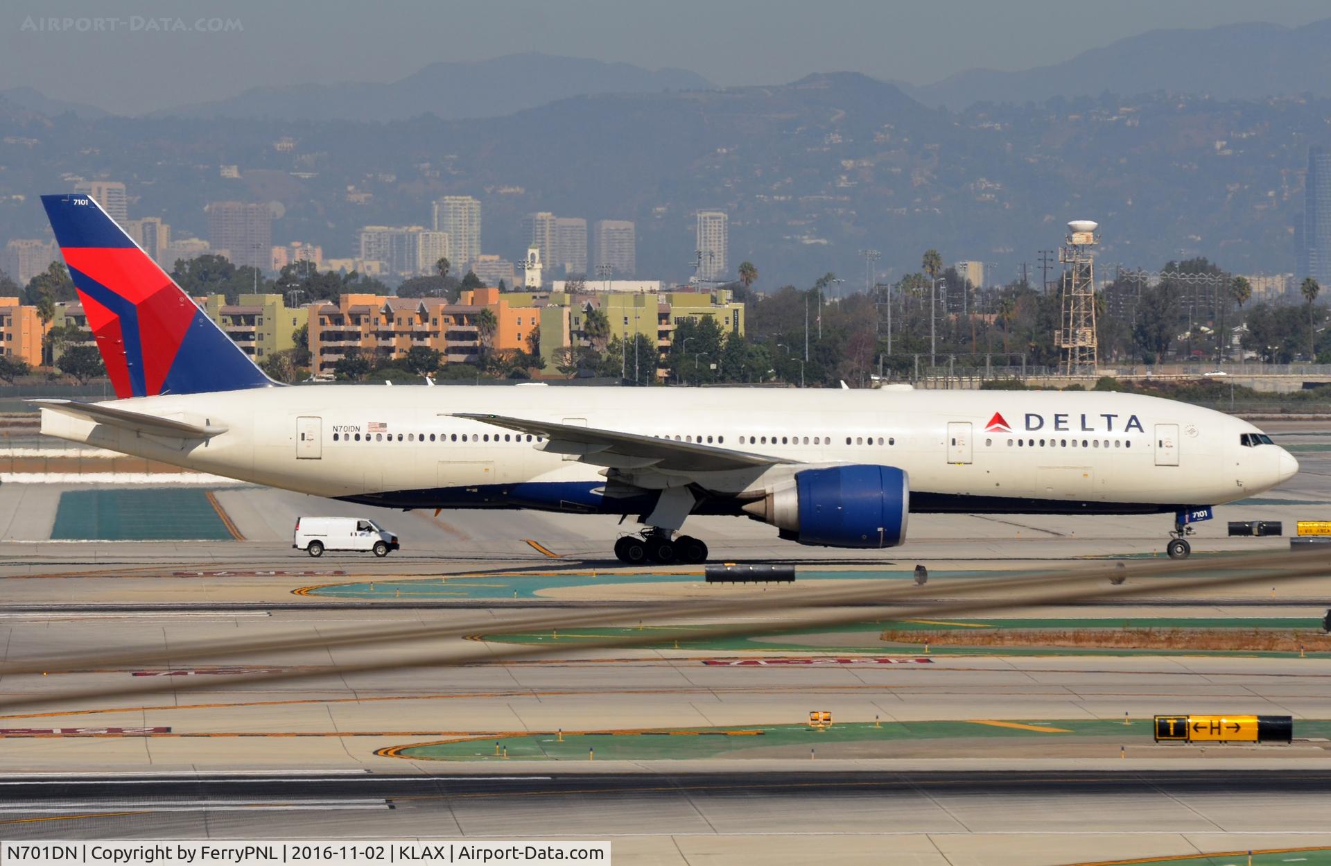 N701DN, 2008 Boeing 777-232/LR C/N 29740, Delta B772