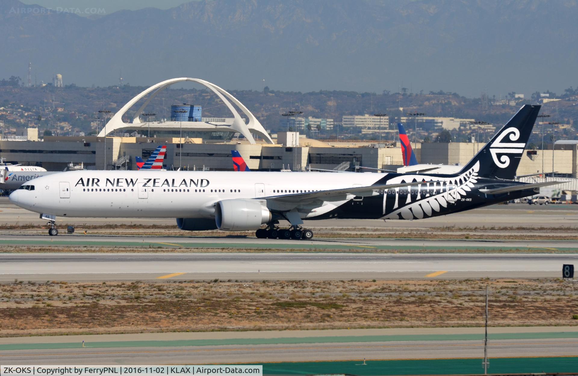 ZK-OKS, 2014 Boeing 777-306/ER C/N 44547, ANZ B773