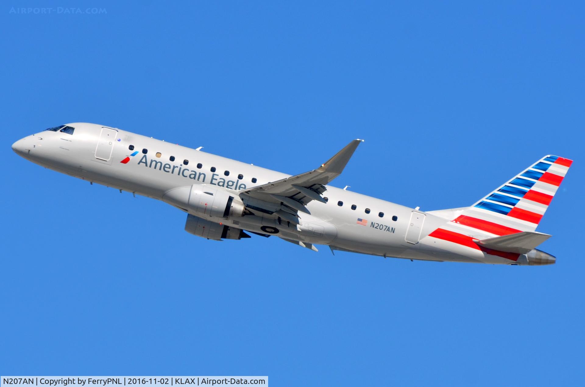 N207AN, 2015 Embraer 175LR (ERJ-170-200LR) C/N 17000490, American Eagle ERJ175