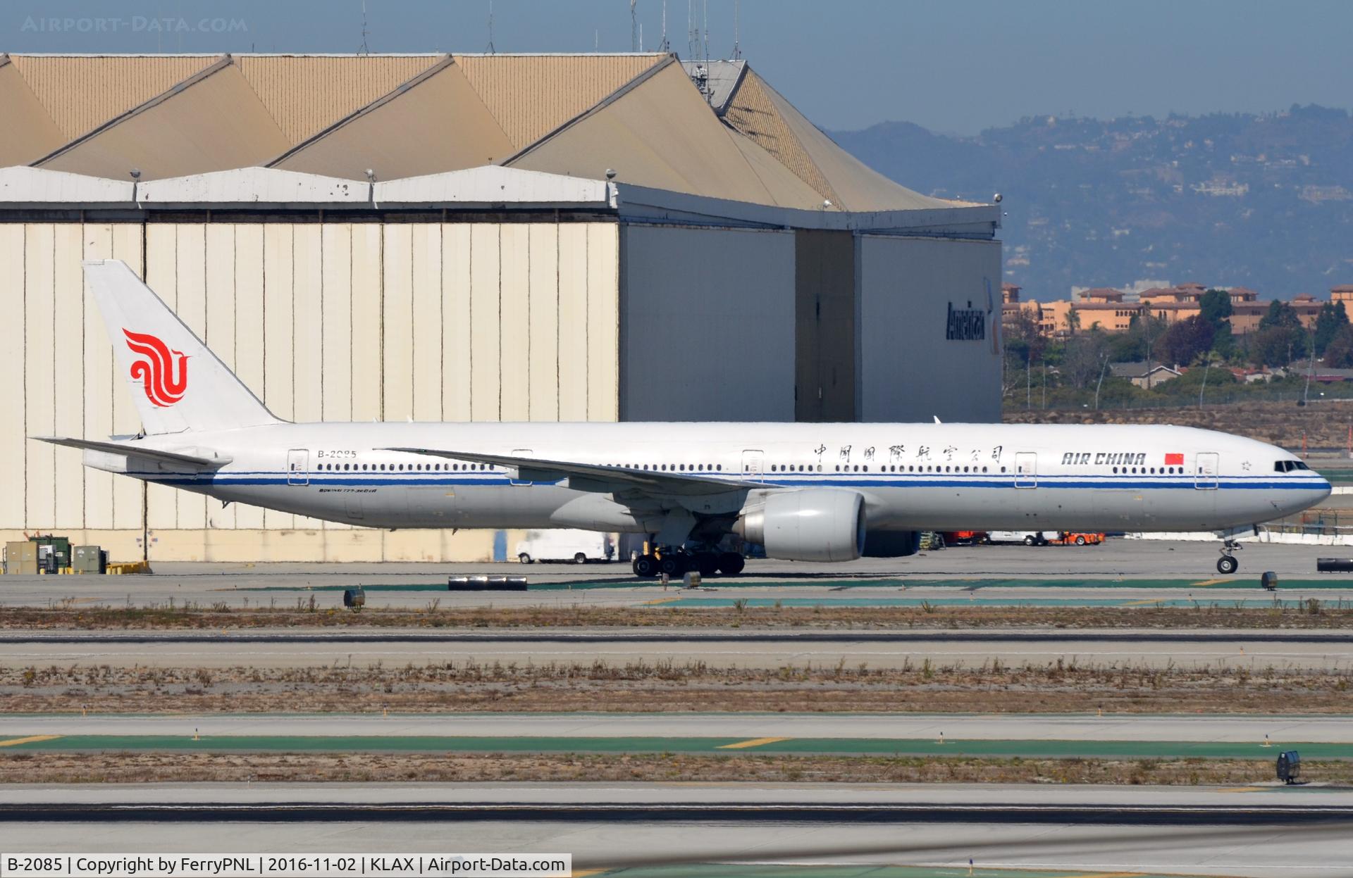 B-2085, 2011 Boeing 777-39L/ER C/N 38666, Air China B773