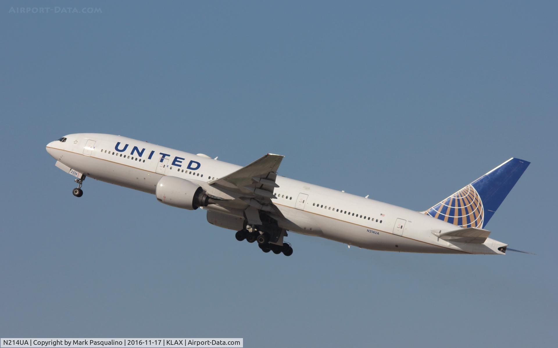 N214UA, 2000 Boeing 777-222 C/N 30220, Boeing 777-200