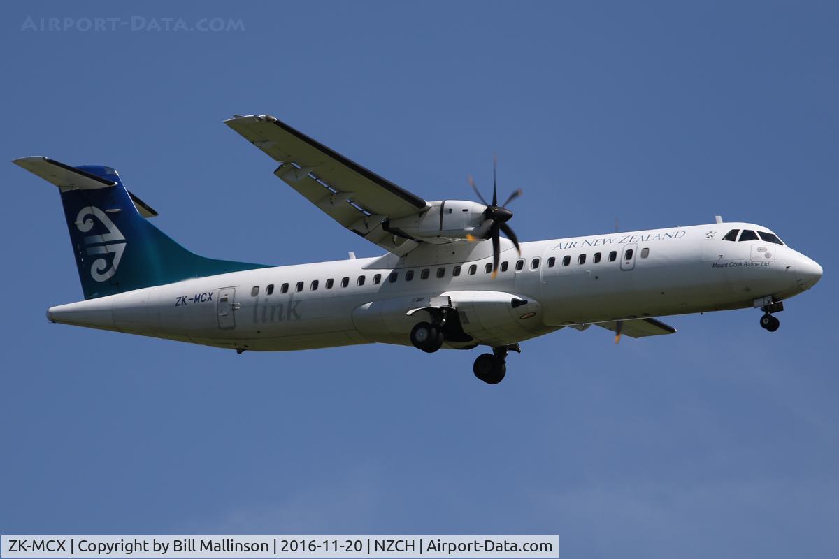 ZK-MCX, 2002 ATR 72-212A C/N 687, NZ5004 from IVC