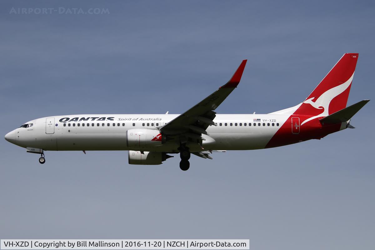 VH-XZD, 2013 Boeing 737-838 C/N 39368, QF135 from BNE