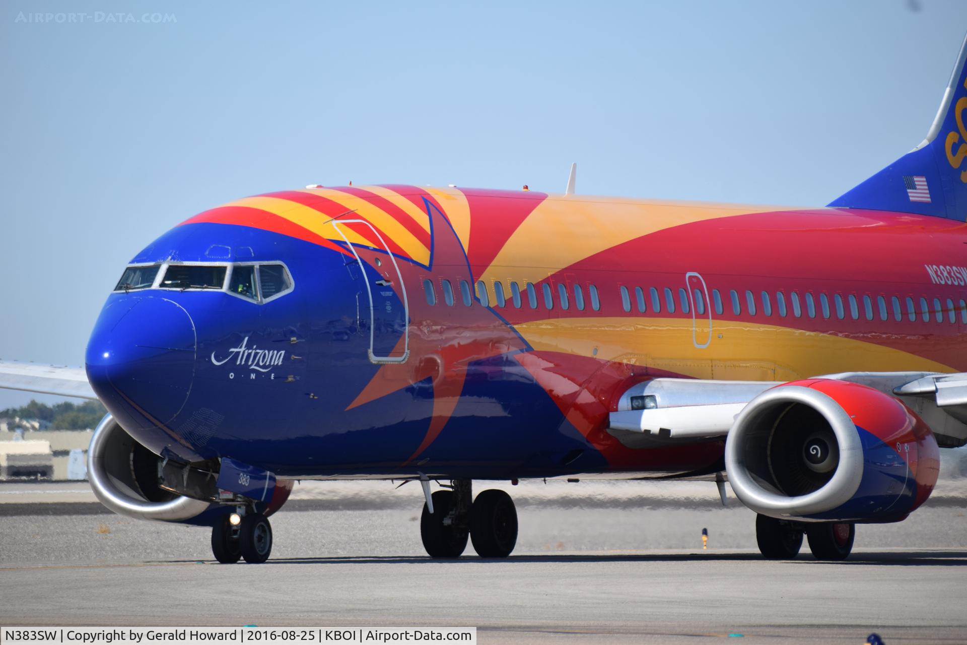 N383SW, 1994 Boeing 737-3H4 C/N 26589, Taxing to RWY 28R from terminal gate.