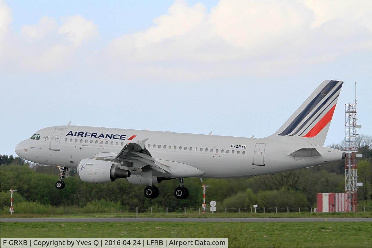 F-GRXB, 2001 Airbus A319-111 C/N 1645, Airbus A319-111, Landing rwy 25L, Brest-Bretagne airport (LFRB-BES)