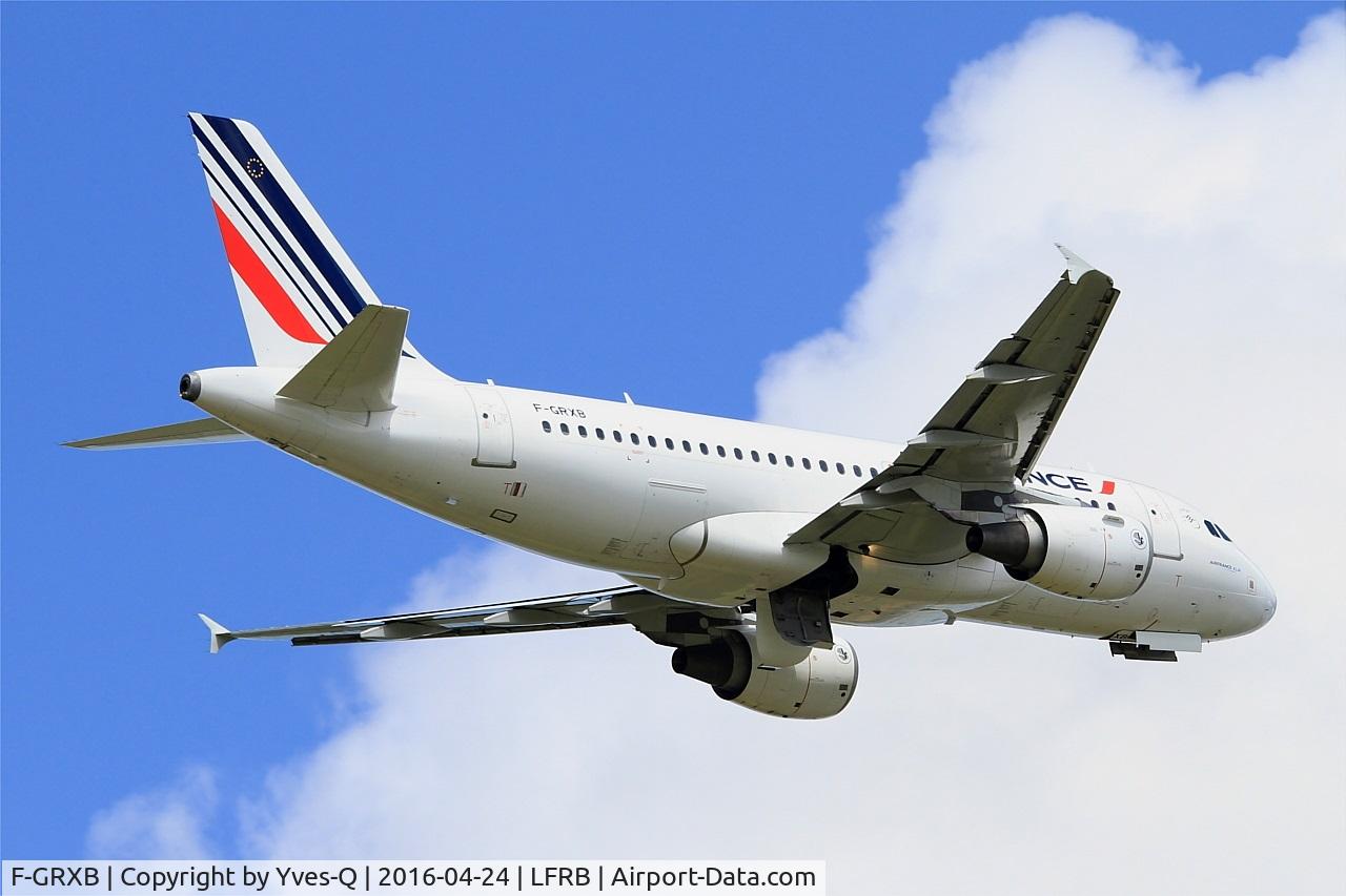 F-GRXB, 2001 Airbus A319-111 C/N 1645, Airbus A319-111, Take off rwy 07R, Brest-Bretagne airport (LFRB-BES)