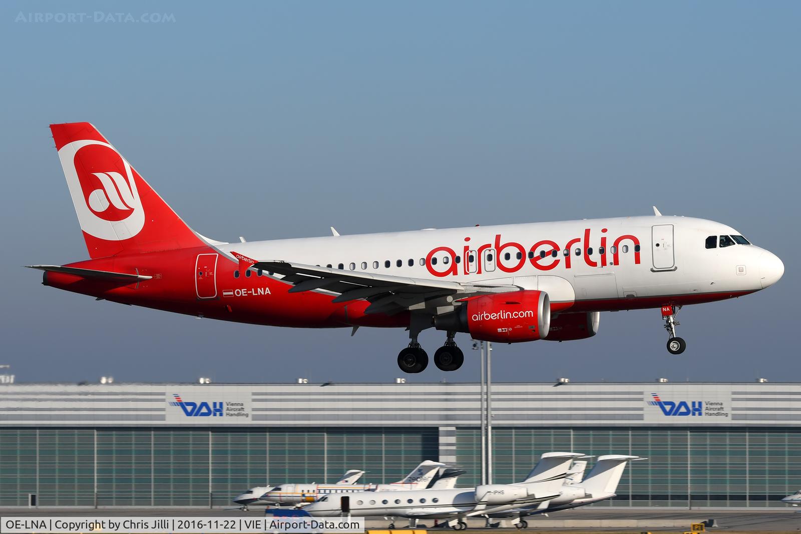 OE-LNA, 2008 Airbus A319-112 C/N 3661, NIKI