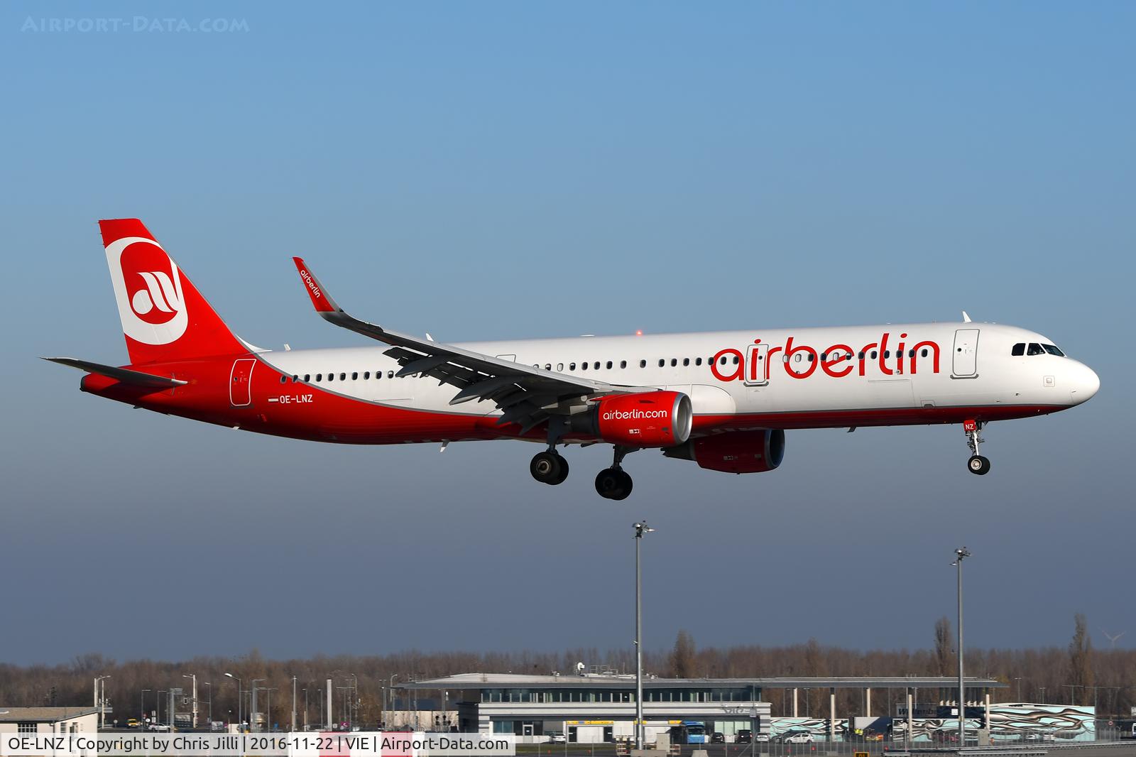 OE-LNZ, 2016 Airbus A321-211 C/N 6979, NIKI