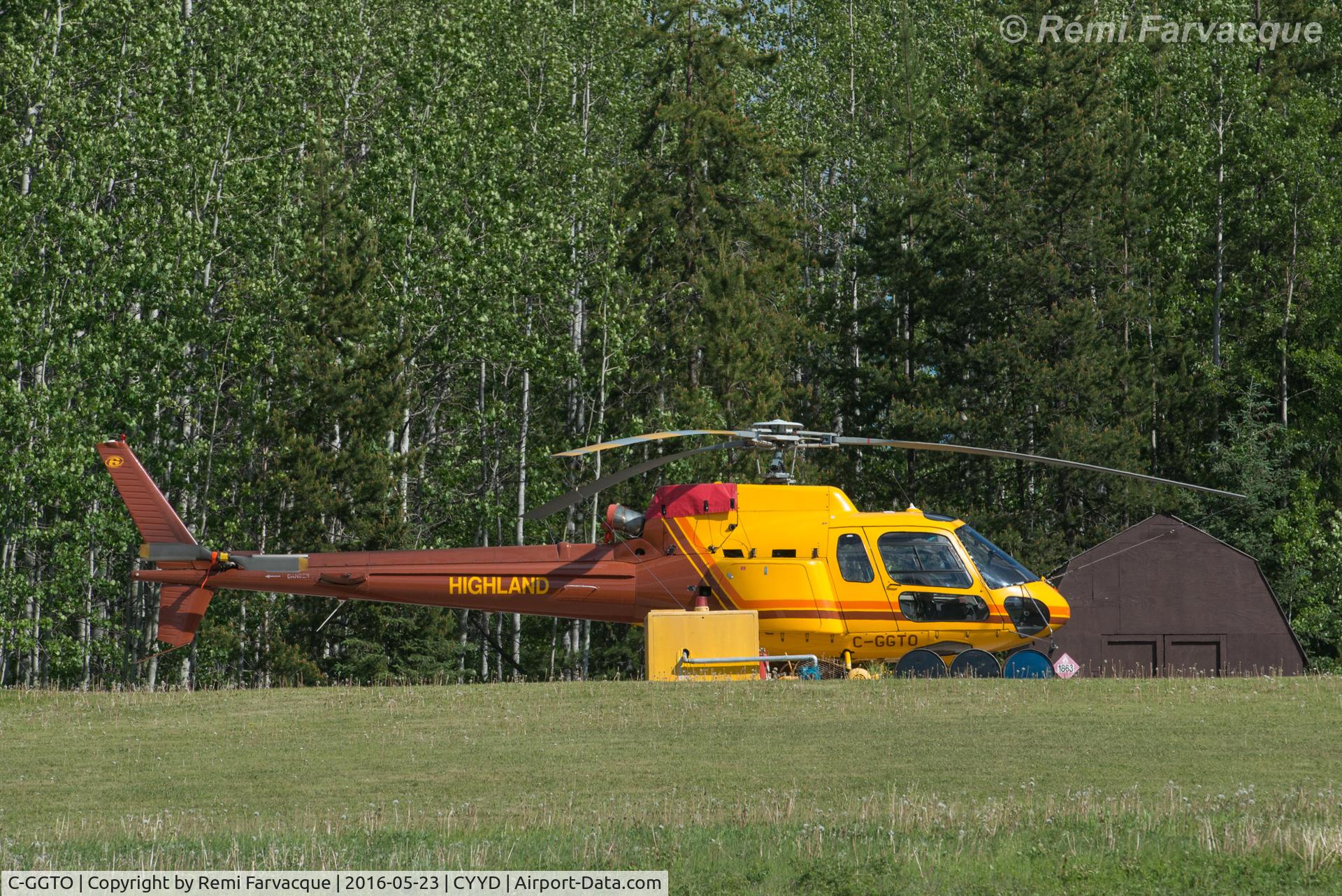 C-GGTO, 2007 Aerospatiale AS-350B-2 Ecureuil C/N 4393, At Highland Helicopters hangar.