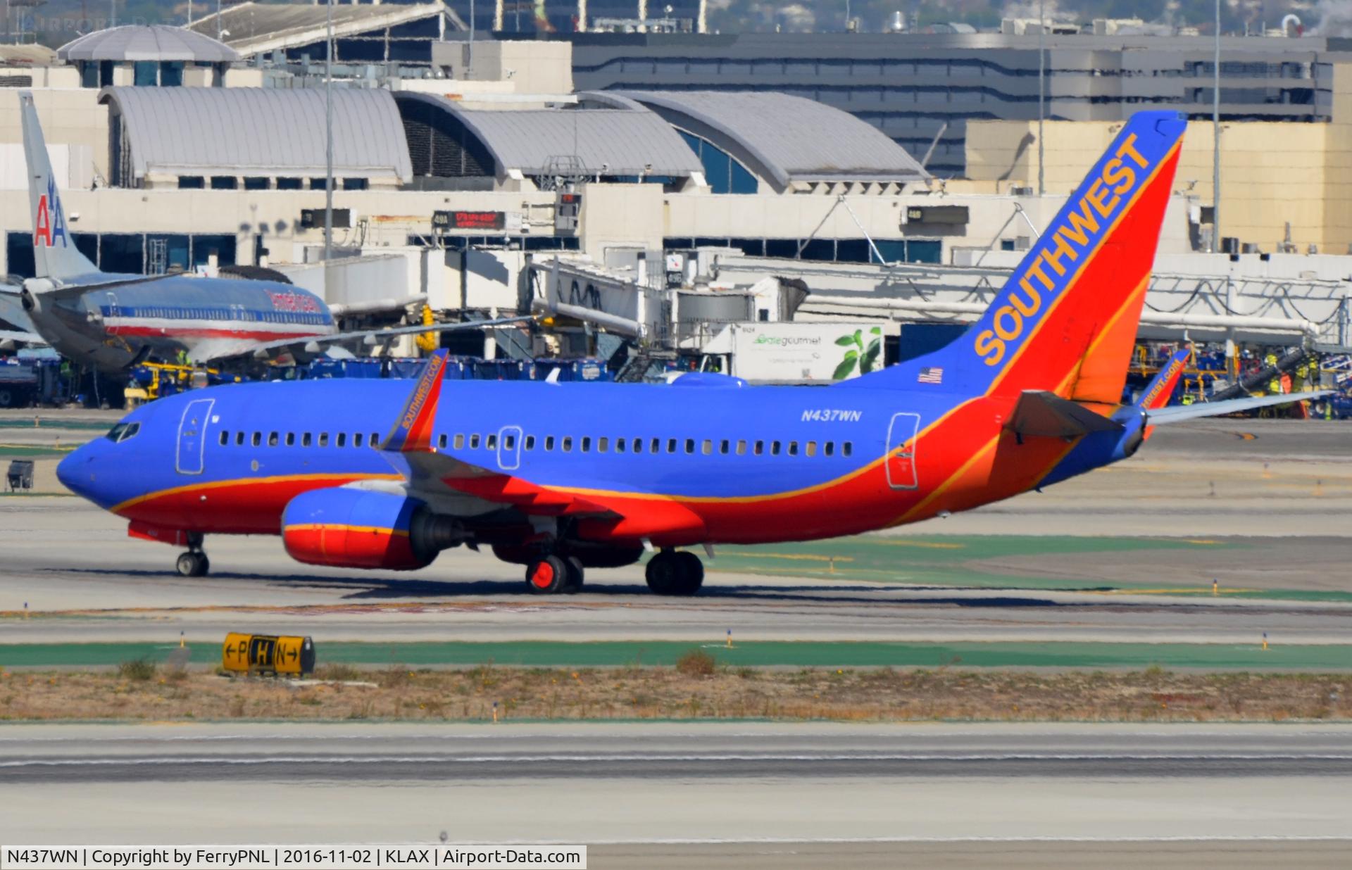 N437WN, 2003 Boeing 737-7H4 C/N 29832, Southwest B737 in LAX