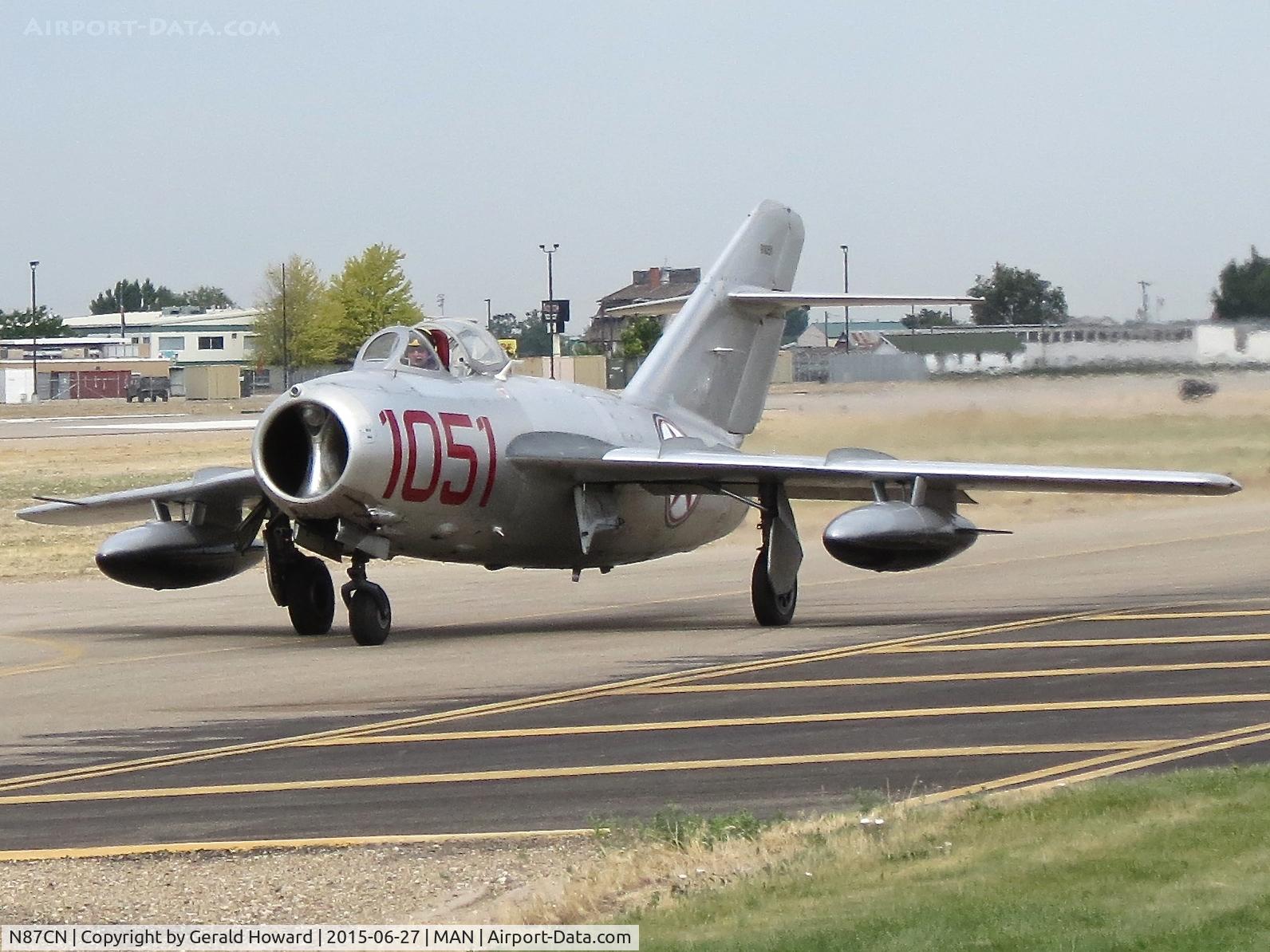 N87CN, Mikoyan-Gurevich MiG-15 C/N 910-51, Taxing to RWY 29.