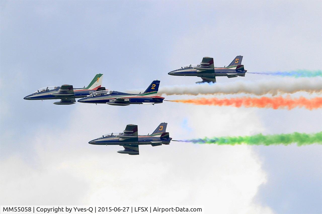 MM55058, Aermacchi MB-339PAN C/N 6852/190/AA087, Italian Air Force Aermacchi MB-339PAN, N°2 of Frecce Tricolori Aerobatic Team 2015, Luxeuil-Saint Sauveur Air Base 116 (LFSX) Open day 2015