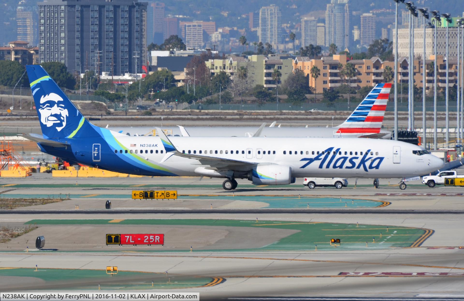N238AK, 2016 Boeing 737-990/ER C/N 62681, Alaska B739