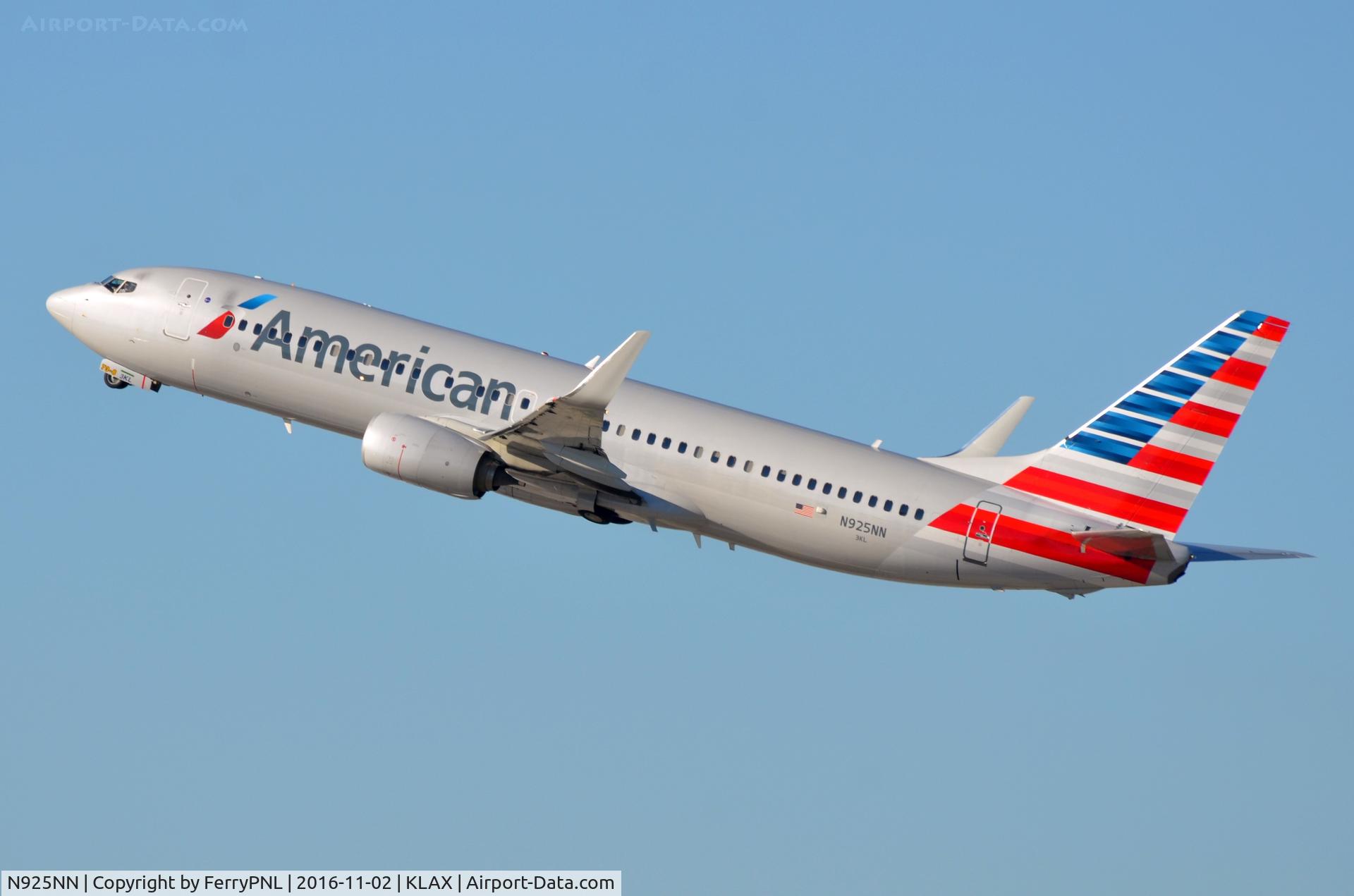 N925NN, 2013 Boeing 737-823 C/N 31169, AA B738