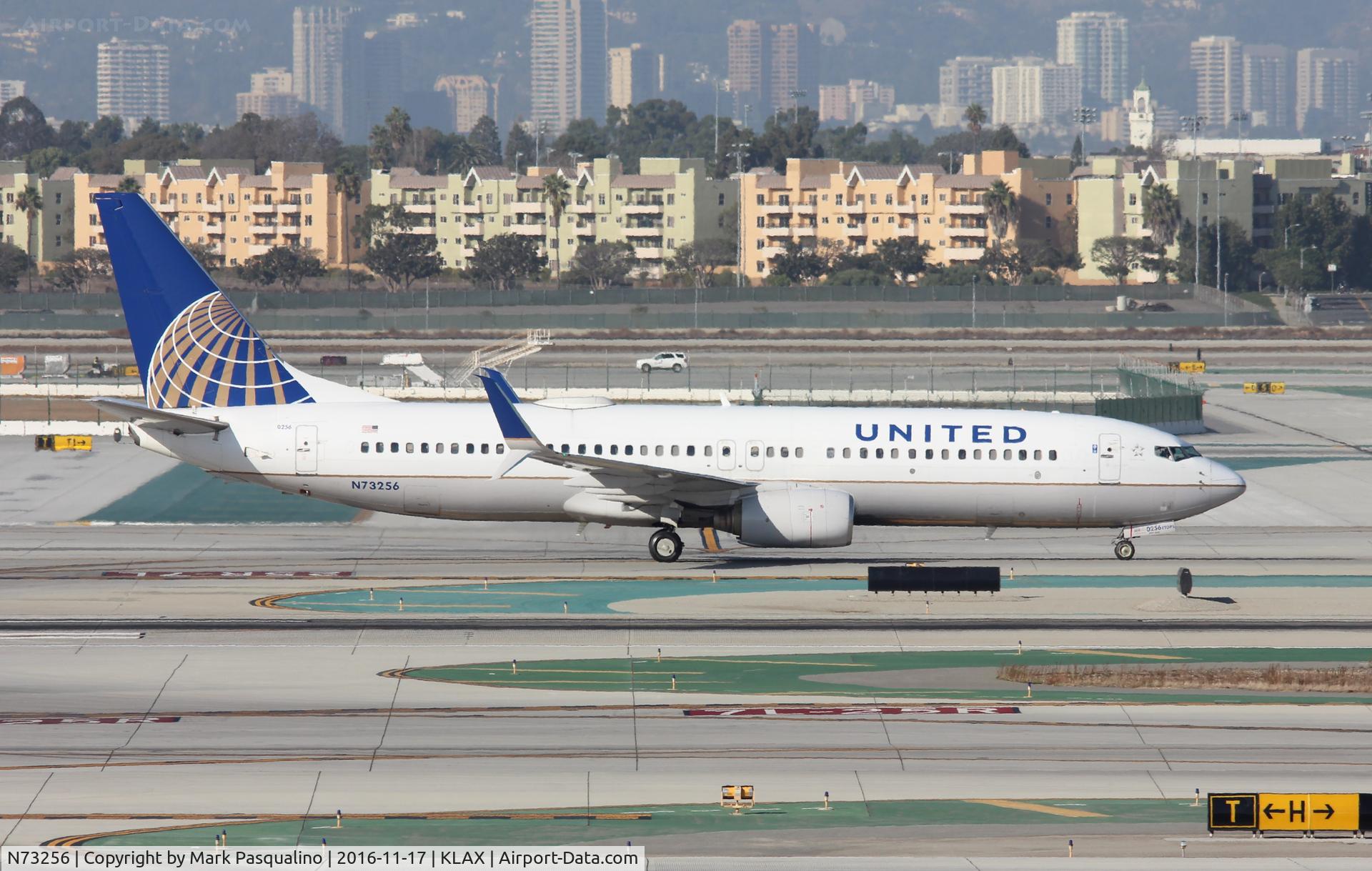 N73256, 2000 Boeing 737-824 C/N 30611, Boeing 737-800
