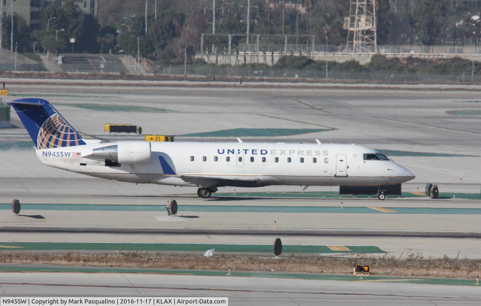 N945SW, 2003 Bombardier CRJ-200LR (CL-600-2B19) C/N 7770, CL-600-2B19