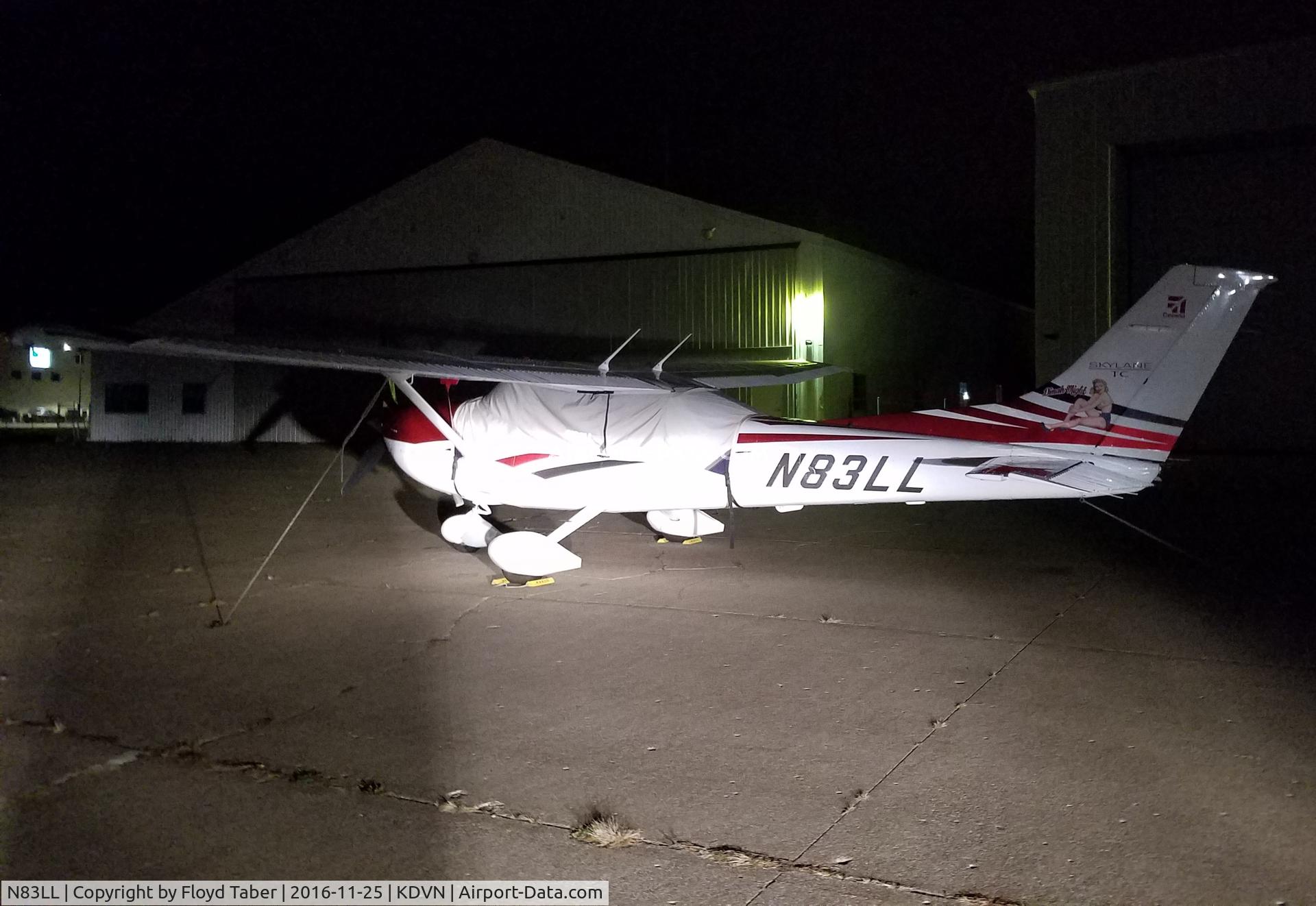N83LL, 2006 Cessna T182T Turbo Skylane C/N T18208511, Tied down the Long Thanksgiving weekend in Davenport on the GA ramp